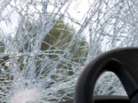 авария, автомобиль, лобовое стекло разбито