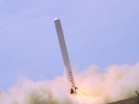 SpaceX не спешит запускать Falcon. Гиперзвуковые ракеты