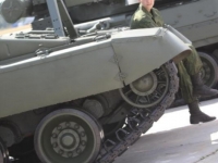 Минобороны России в 2015 году планирует испытать около 100 образцов вооружений на полигоне Капустин Яр в Астраханской области. 