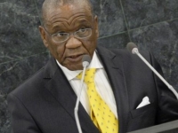 Премьер-министр Лесото Томас Мотсоахе Табане. Один человек