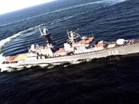 Сторожевик 'Неустрашимый' идёт в Сомали спасать 'Фаину' от пиратов. Новейшие российские танки