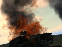 В результате пожара там сгорели два танка и боеваяФото. Шварценеггер на танке