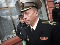 Подводники России защищают командира и старшину 'Нерпы'