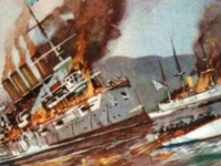 Крейсер Варяг и канонерская лодка Кореец после сражения в Чимульпо.