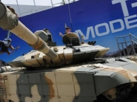 Россия демонстрирует в Индии модернизированный ОБТ Т-90С. Поиск работы в китае